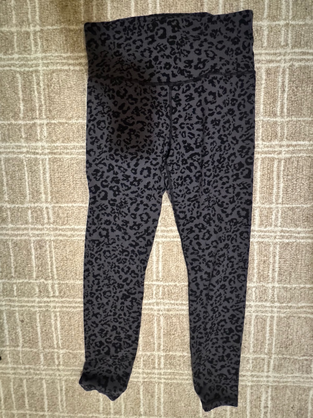 Athleta Women’s Black Gray Leopard Print Leggings Sz L